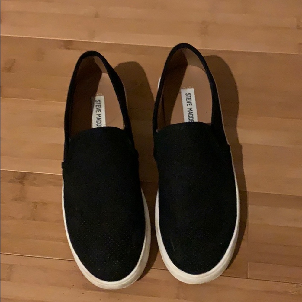 Steve Madden Gray Slip-ons in Black